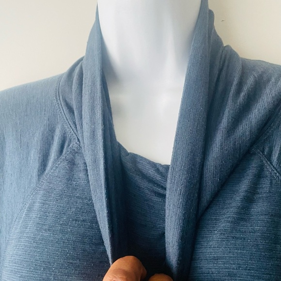 PRANA women’s hoodie - Picture 3 of 7